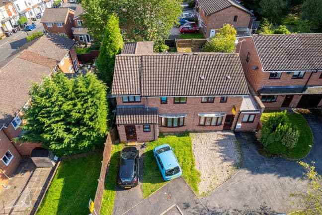 6 Bedrooms Available on Heeley Road  Main Photo