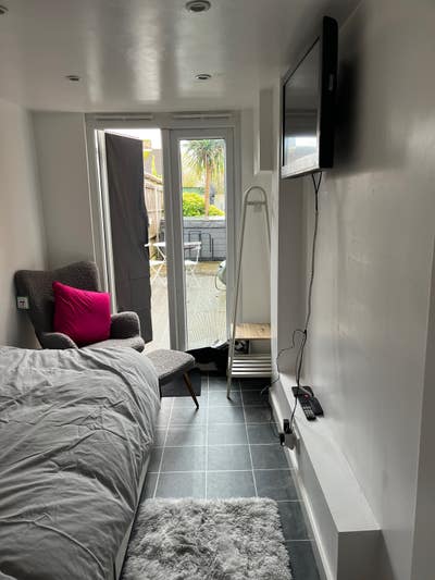 Single room rental  Main Photo