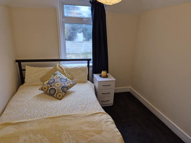 Cleaner Included! ** Short walk To City Centre ** Main Photo