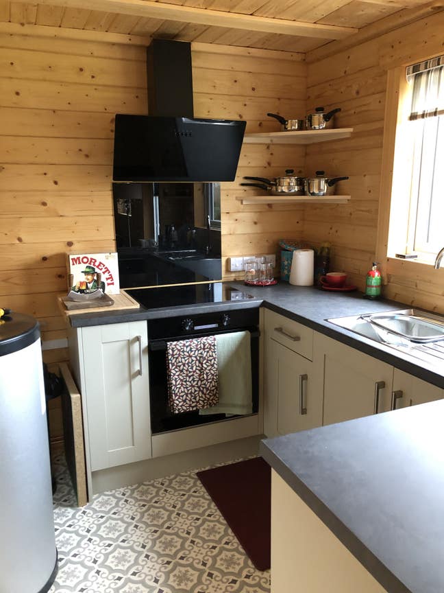 Cabin  Main Photo