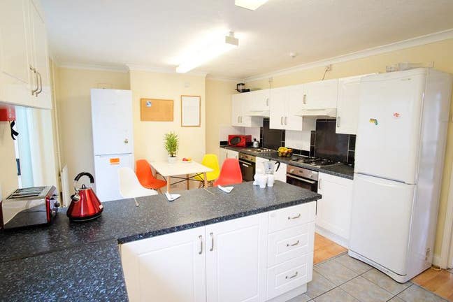 2 double rooms close to Town Centre Main Photo
