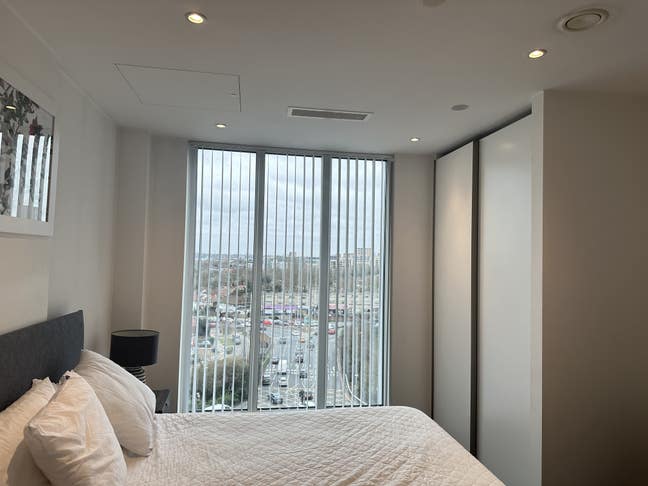 Modern Double Room En-suite with Gym,Cinema, Sauna Main Photo