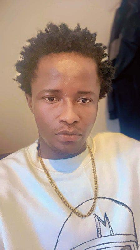 Professional Male seeks a single or double room Main Photo