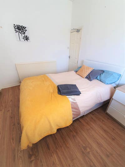 Beautiful Double Room for Rent in Sale  Main Photo
