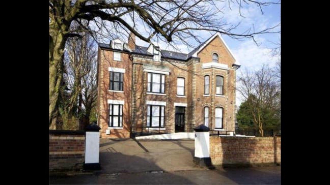 En-suite furnished double room Main Photo