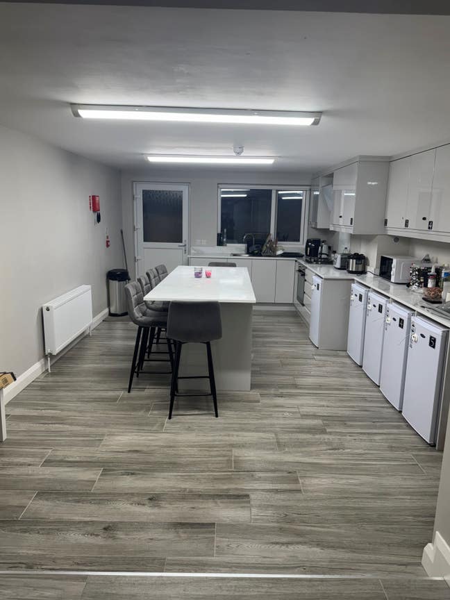 Newly Refurbished House Main Photo