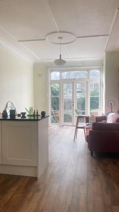 Spacious ensuite double room with lots of storage Main Photo