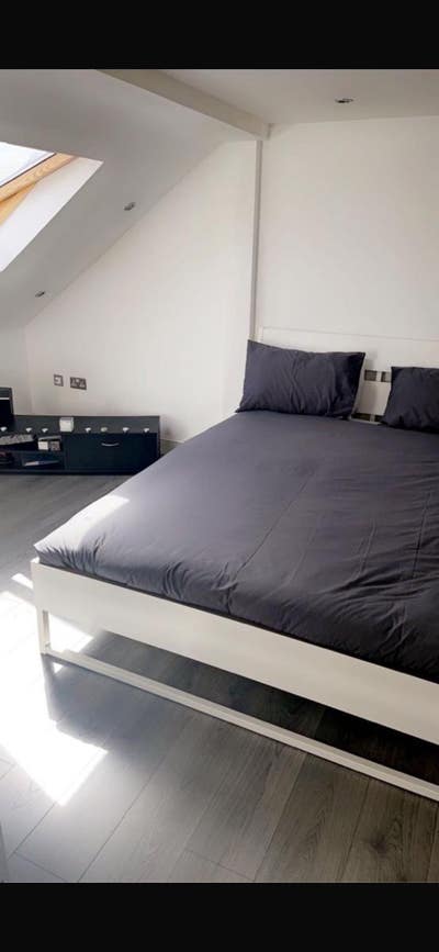 Large Loft Room  with Ensuite Main Photo
