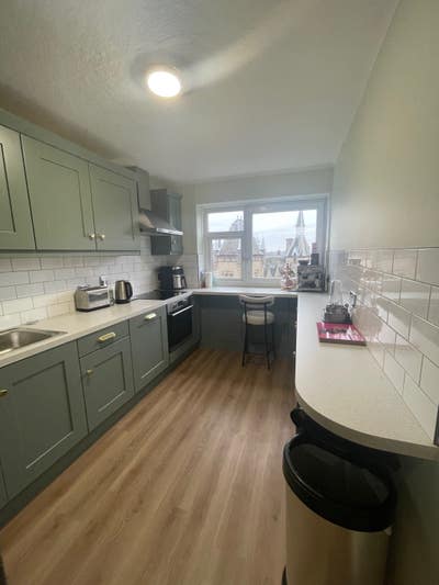 Large Double room in friendly flat  Main Photo