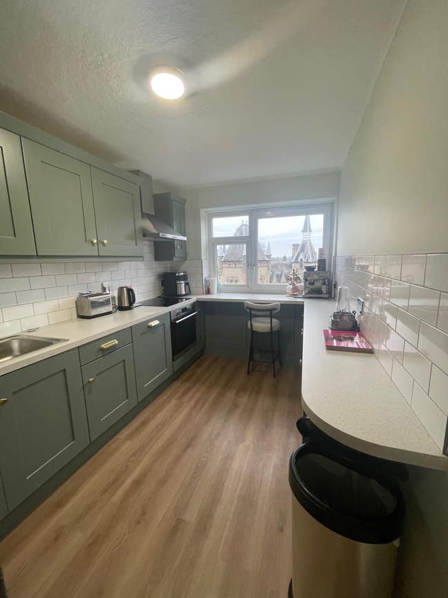 Large Double room in friendly flat  Main Photo