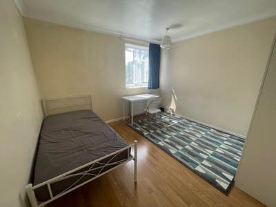 Double room in Colindale  Main Photo