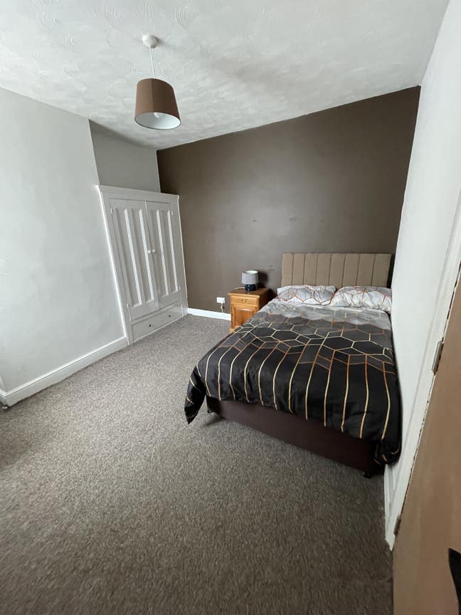 Modern Double Rooms in Southsea PO5 1  Main Photo