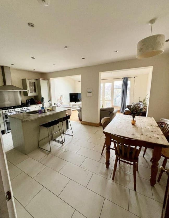 Spacious double in Tooting Bec - 6 month sublet Main Photo