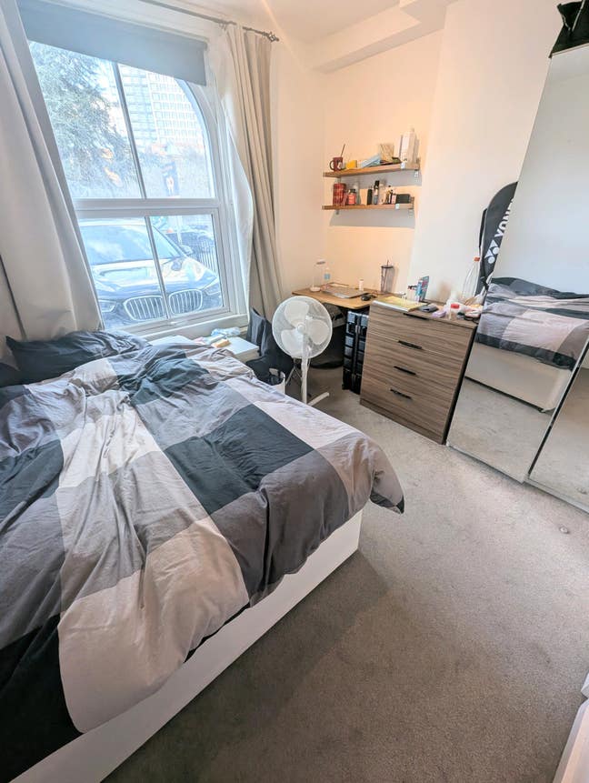 En-Suite Double Room- 5 min walk to Canada Water! Main Photo
