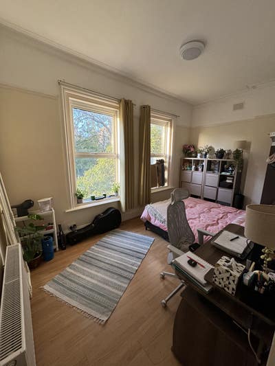 PhD, Masters House, Fast Internet & Cleaners Main Photo