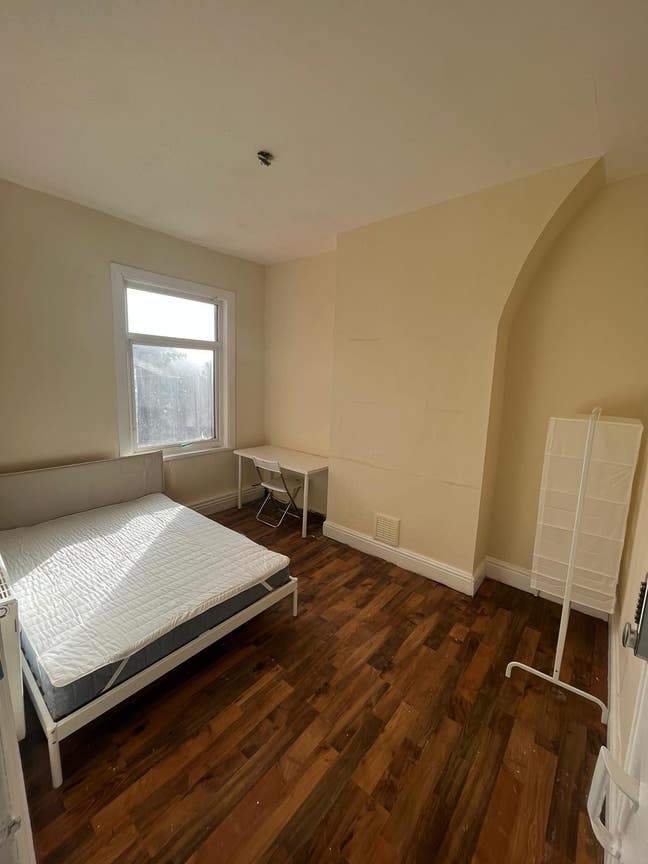 Deposit Payment Plan Option!-Large Room in Bootle Main Photo