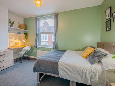 🔥 Ensuite Student Large Double 25/26🔥  Main Photo
