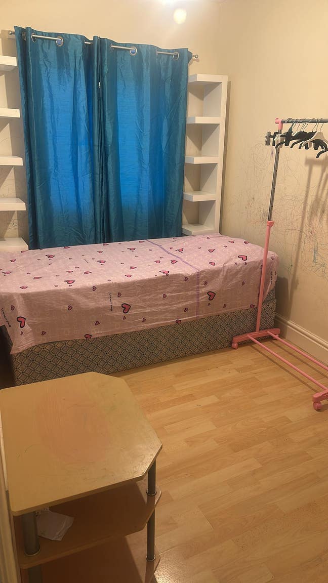Large Single bedroom & Double Bedroom available Main Photo