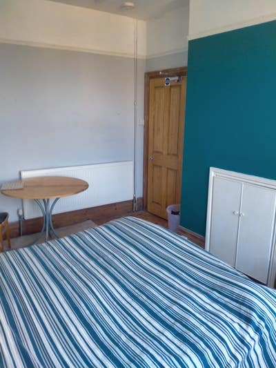 Large double room for working male  Main Photo