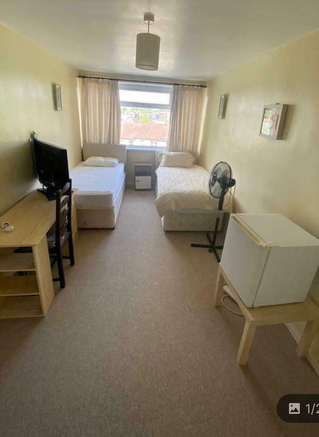 Large Bedroom Room Main Photo