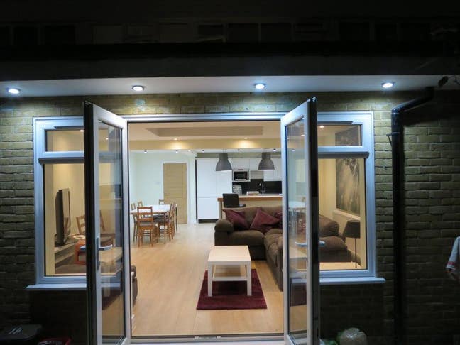 Bright Double room, Social House Great Location Main Photo