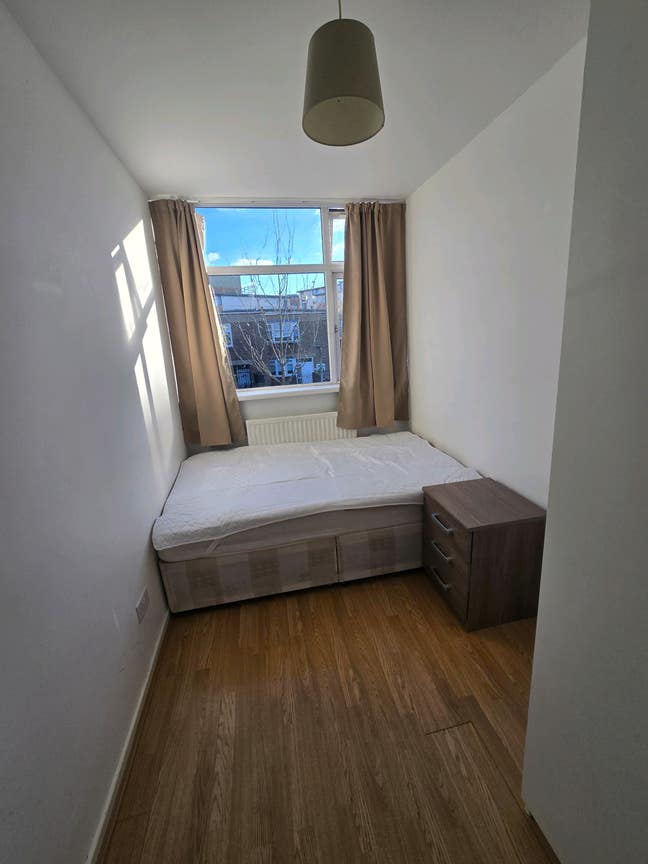 Single bedroom  Main Photo