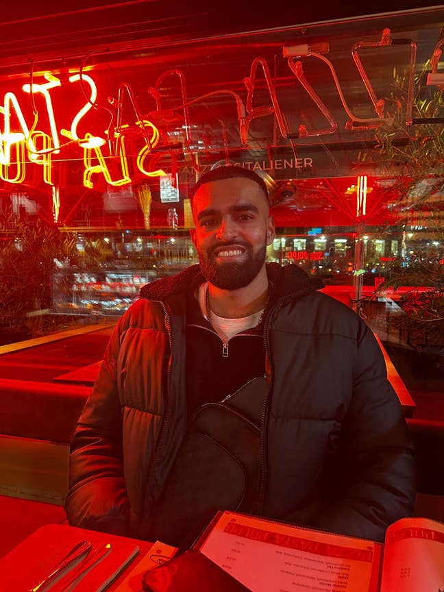 24 year-old young professional Main Photo