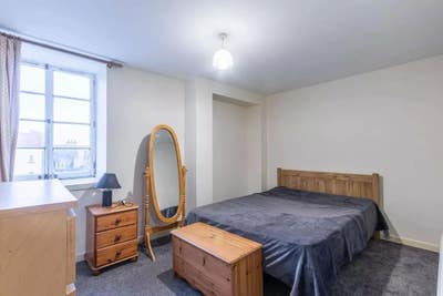 Room available in Leith next to Shore Main Photo
