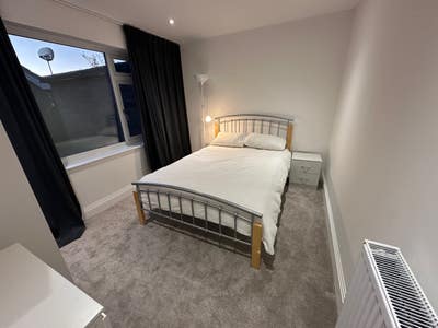 Recently refurbished bungalow Main Photo