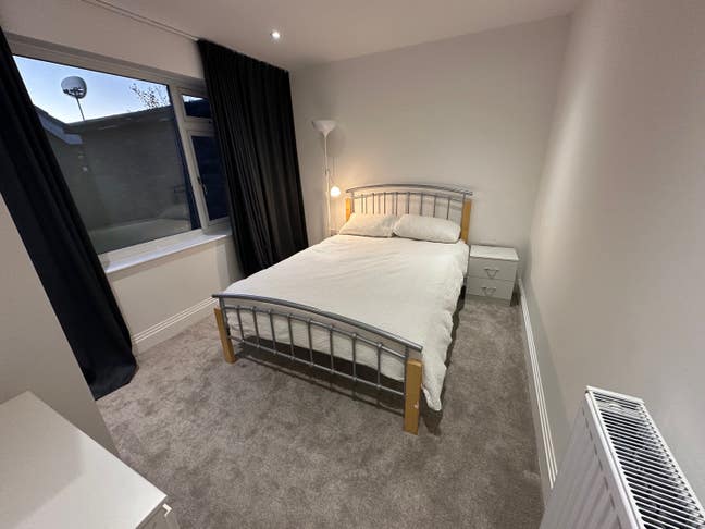 Recently refurbished bungalow Main Photo