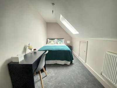Cozy Room in Broadwater Close to Beach and Shops Main Photo