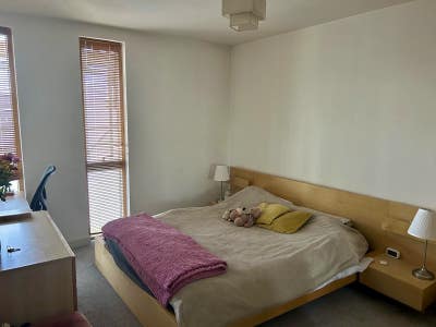 Bright, Cozy and large Double Bedroom in E & C Main Photo