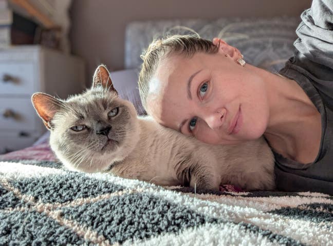 Looking for a home for me and my cat  Main Photo