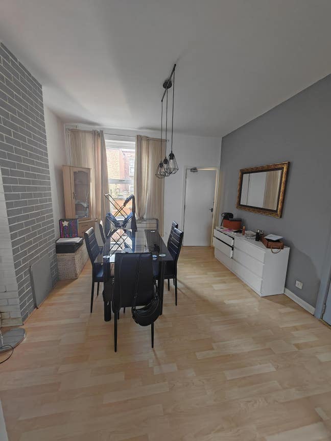 Spacious Double room Available Main Photo