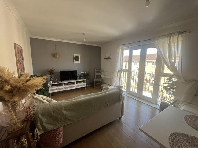 Good Sized Double available in Hackney Wick Main Photo