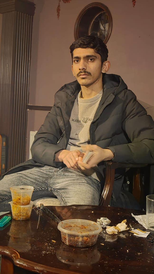 2 rooms sought by 2 males Main Photo