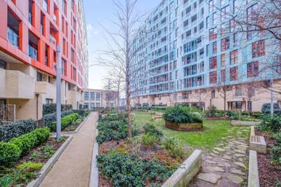 Room in North Greenwich Main Photo