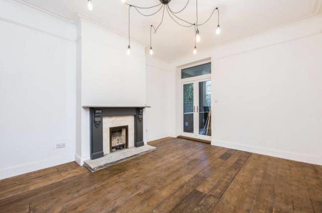 1x Double room in central Guildford 3-bed flat  Main Photo