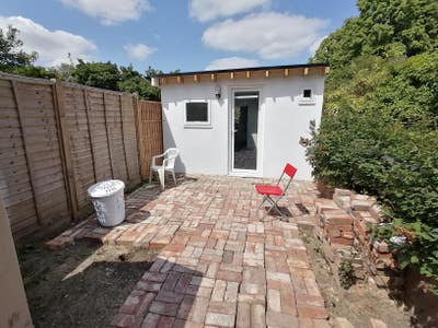 Maisonette, studio flat 5 minutes from the Oracle  Main Photo