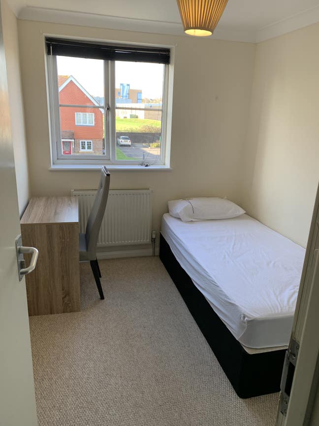  Single room in great location Main Photo