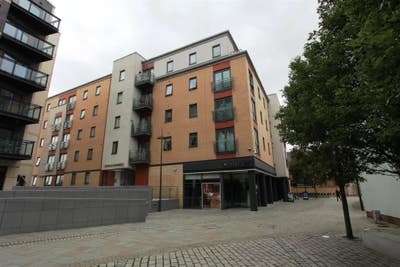 2 Bed City Centre Flat Main Photo