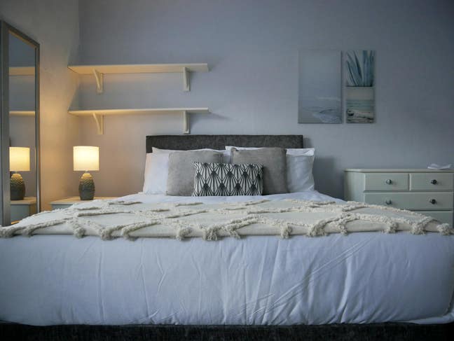 Clean Lovely & Quiet Room in NN1 Main Photo