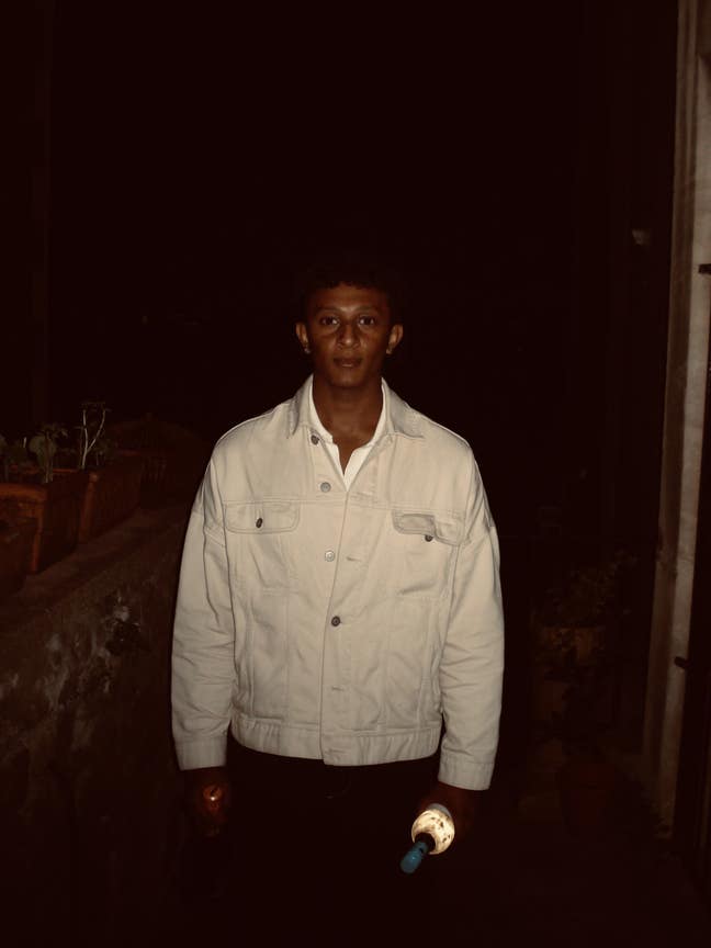 Young professional looking for room/ flat mates Main Photo