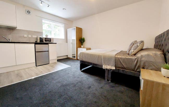 Ensuite Studio Room Main Photo