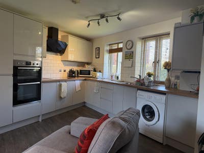 Double room all bills included New kitchen  Main Photo