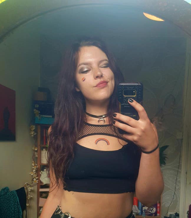Looking for a double room in a friendly household  Main Photo