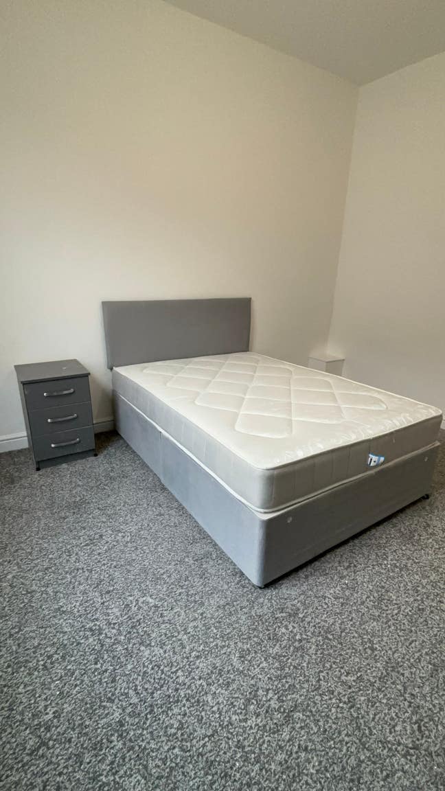 Hessle Road Main Photo