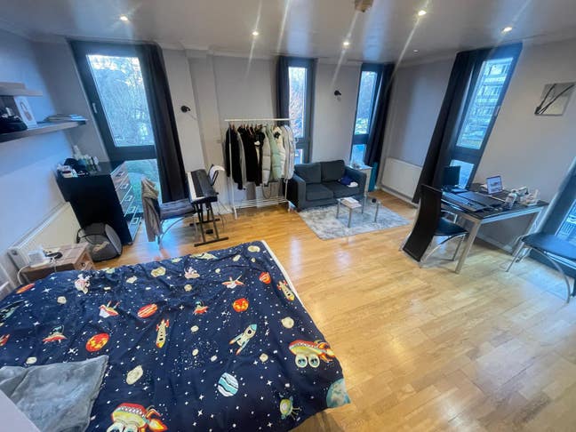 Beautiful Spacious 1 Bed Studio Apartment !!! Main Photo