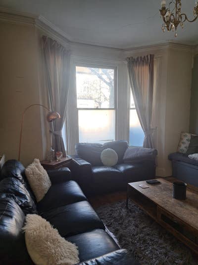 Room available in Fulham  Main Photo