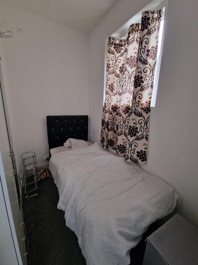 A Single Room the heart of Charlton for rent Main Photo